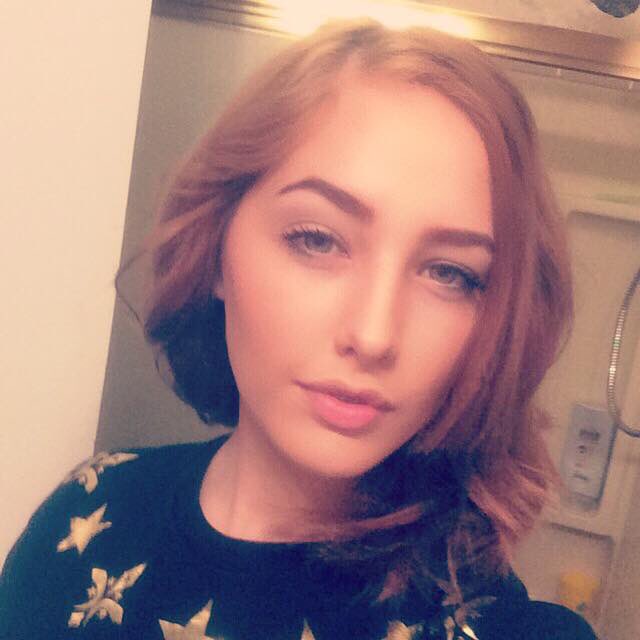 Acidic_Chloe's tweet image. I can do it both ways😘