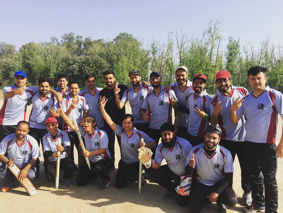 sdeievent's tweet image. #sDMavericks scored 4 points by winning match against #sDDynamos by 7 wickets where Mavericks captain #smarTian Devendra Rawat was player of the match scoring 44 runs.