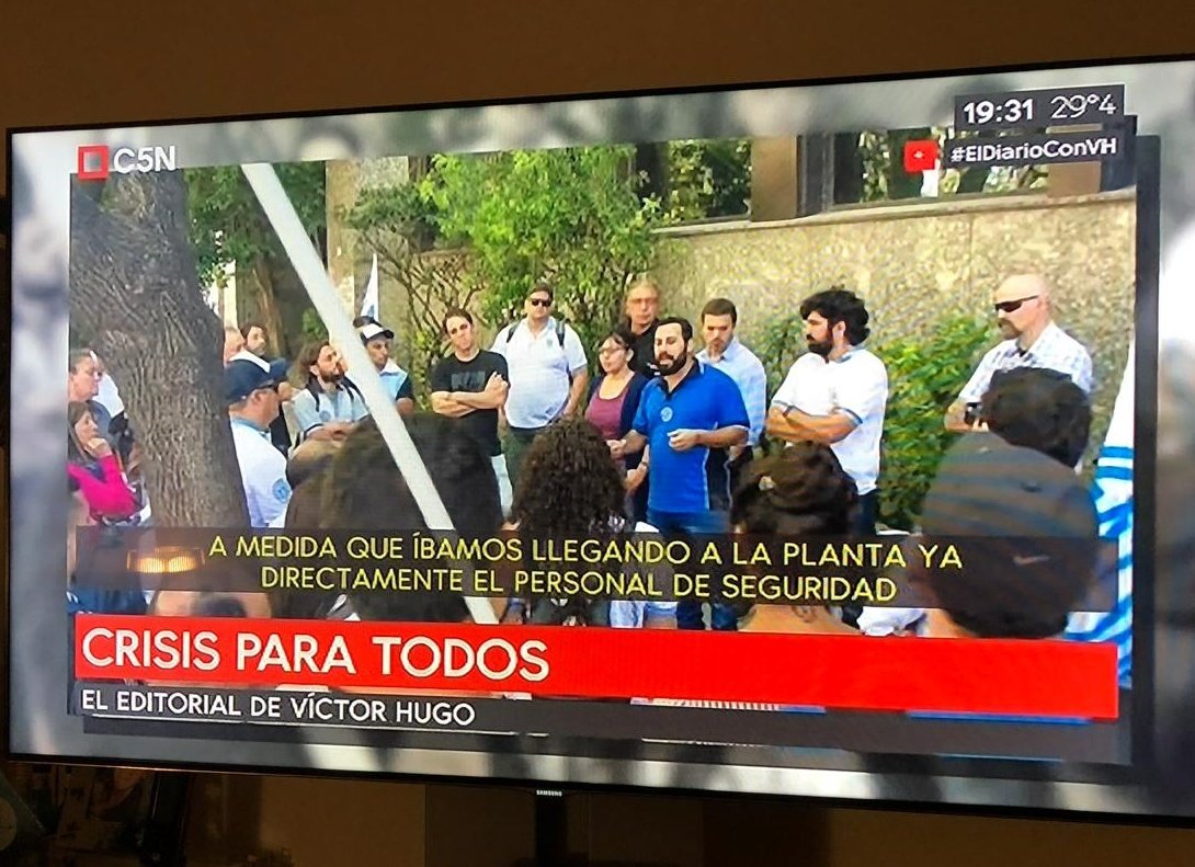 Horaciowass's tweet photo. Juan Craveri Despide 47 personas de 180.  70% mujeres. Sostén de hogar. Quiere pagar el 50% de la indemnización. La secretaria de trabajo no interviene. Atsa bs as va a redoblar los esfuerzos. Ningúna familia en la calle.
#juancraveri
#todxsadentro
#Navarro2019 #Economía #cilfa https://t.co/6cB29HIbEg