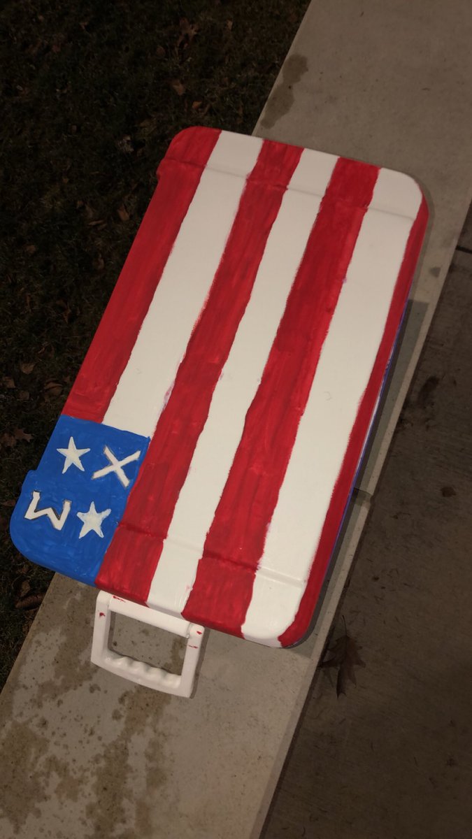 AlphaPhiBGSU's tweet photo. Look at our cooler!🤩🤩 Retweet to help Alpha Phi earn points for @DerbyDaysBGSU So proud of everyone who helped paint our cooler!!! https://t.co/07bR23afrl