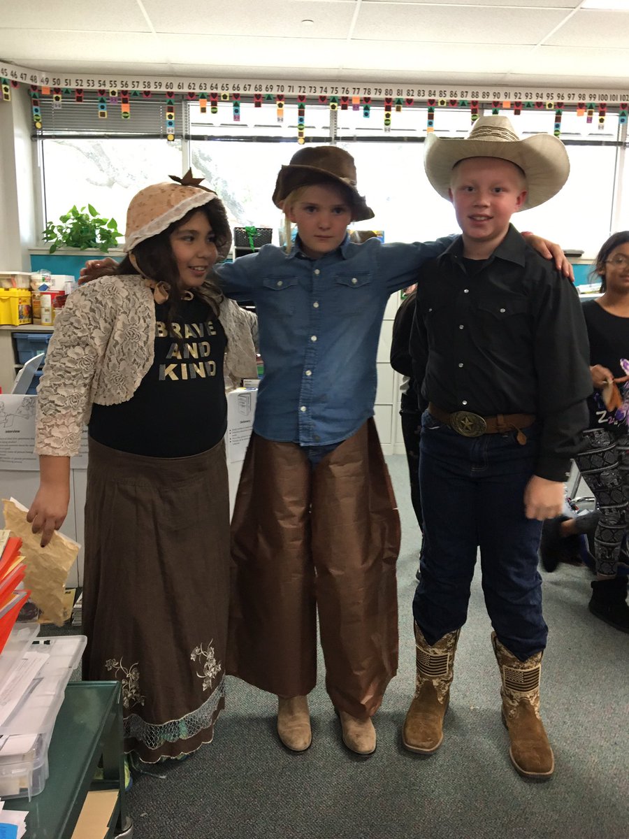 KatinaOsth's tweet image. These buckeroos are so fun! Some of my students dressed up as cowboys for their presentations. 2 Lizzie Johnson and 1 Bill Pickett. #SKawesomeSince1967 #TexasHistory