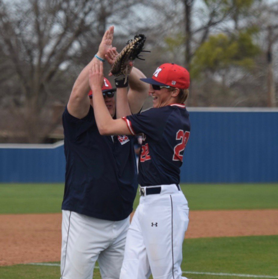 metrocabaseball's tweet photo. Walk off win for another district win! Patriots beat the Pirates 9-8! #BB4A #Prov17:17 #gopats https://t.co/k7k7RpIGZ1