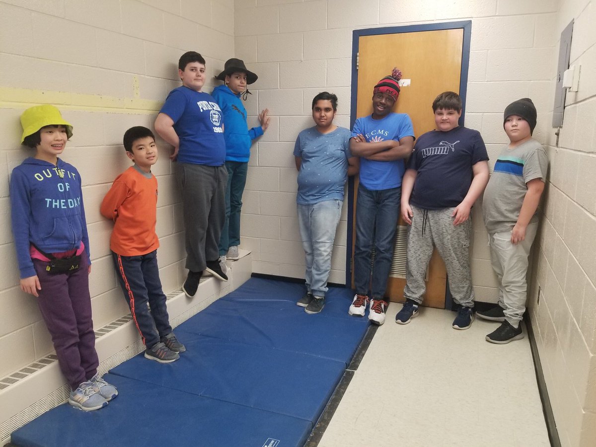 s_deeck's tweet photo. Sea of Blue for #AutismAwarenessDay and Day 2 of our inclusive activities... table tennis at recess with some new friends! https://t.co/Q2Oi0CKxMg