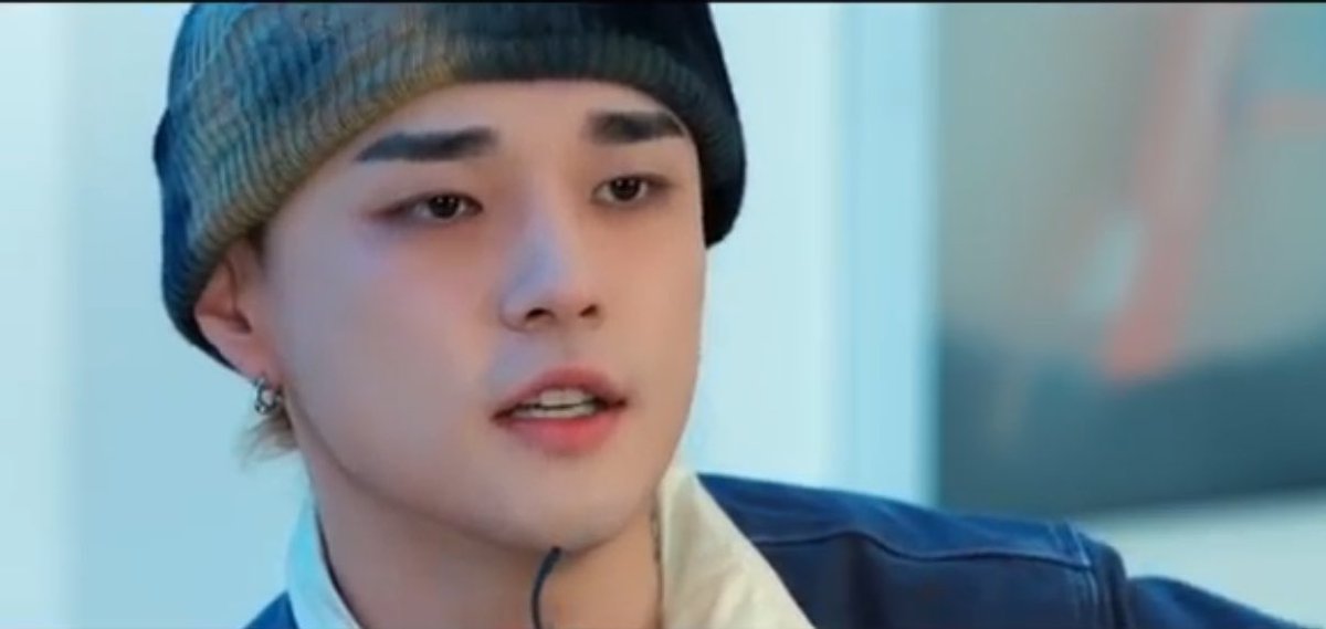 deansintro's tweet photo. his brows are thicc and filled and he's serving https://t.co/byk6neqCZX