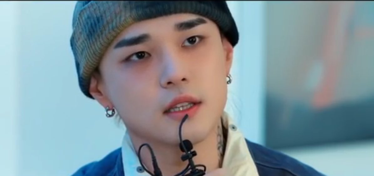 deansintro's tweet photo. his brows are thicc and filled and he's serving https://t.co/byk6neqCZX
