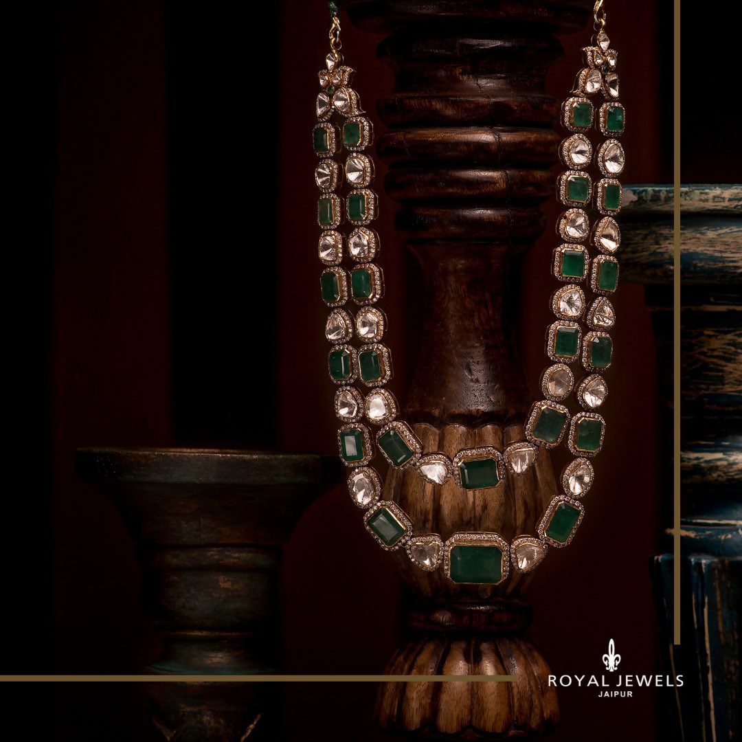 Embrace the classic yet contemporary Polki and Zambian Emerald, two layered necklace from our heritage Jewellery Collection. . . . #RoyalJewels #TheWorldOfJadau #TheBridalSaga #BridalSaga #BridetoBe #HeritageJewellery #JadauJewellery #InstaJewellery #Influencer #JewelleryForHer