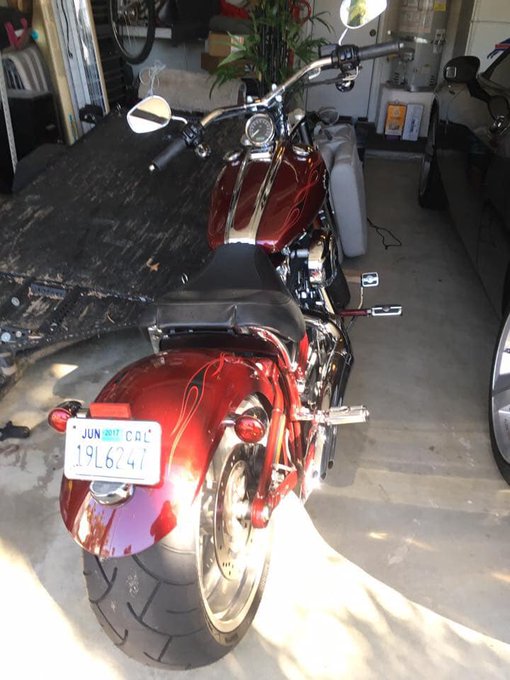 My friend is selling his Harley Rocker. Anyone interested, please DM me. https://t.co/skBBZkStZA
