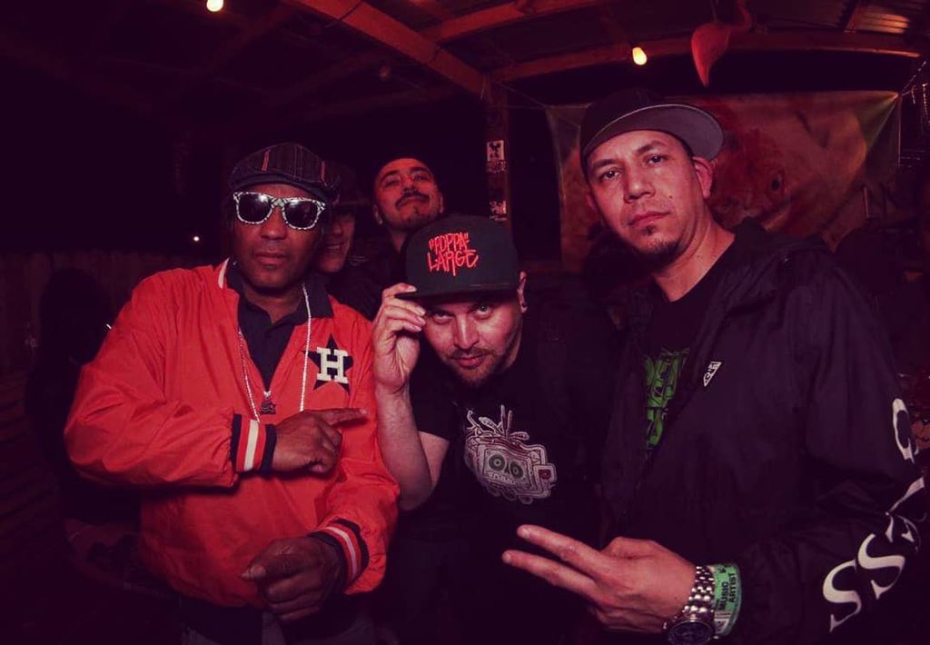 AcidReigners's tweet photo. @UltraMan7000 @DjEthos @mykmansun @ItsBeOND #austinmusicweek #sxsw https://t.co/9YK2GlmIUl