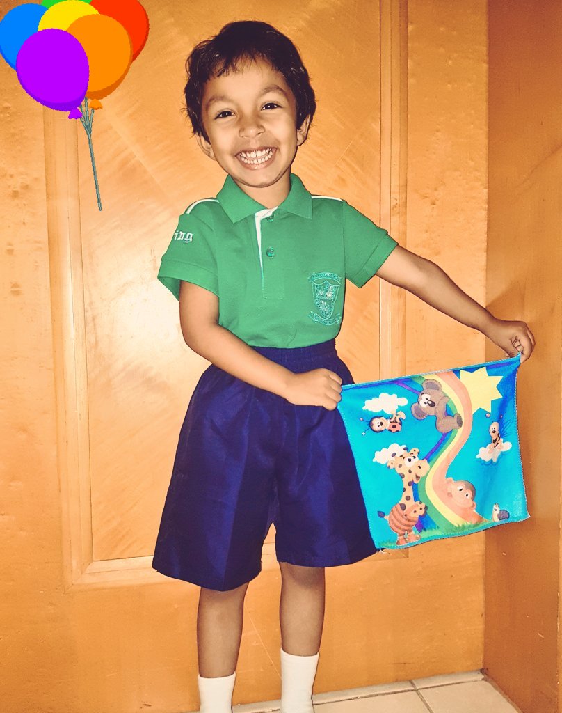 MyrtleManoj's tweet image. All set,energetic 🏃‍♀️ for first PE day n look what she takes in her bag @StaceyJudith a napkin with Rainbow. The magic s begun 🌈
#Kg1BRainbowsOfKindness 
#NMSKG #gemsnms_alkhail