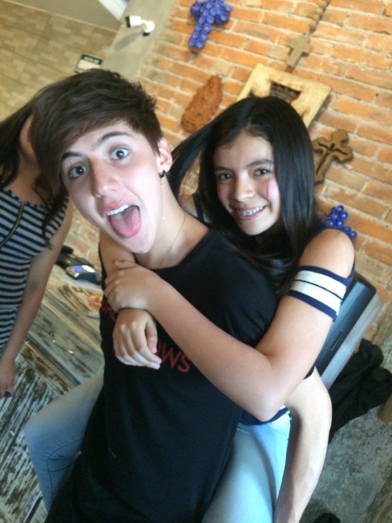 bauftluna's tweet photo. @alexcasasv_ Te acuerdas de mí? Me extrañas? Avd ☹❤ https://t.co/fafj0o4aUP