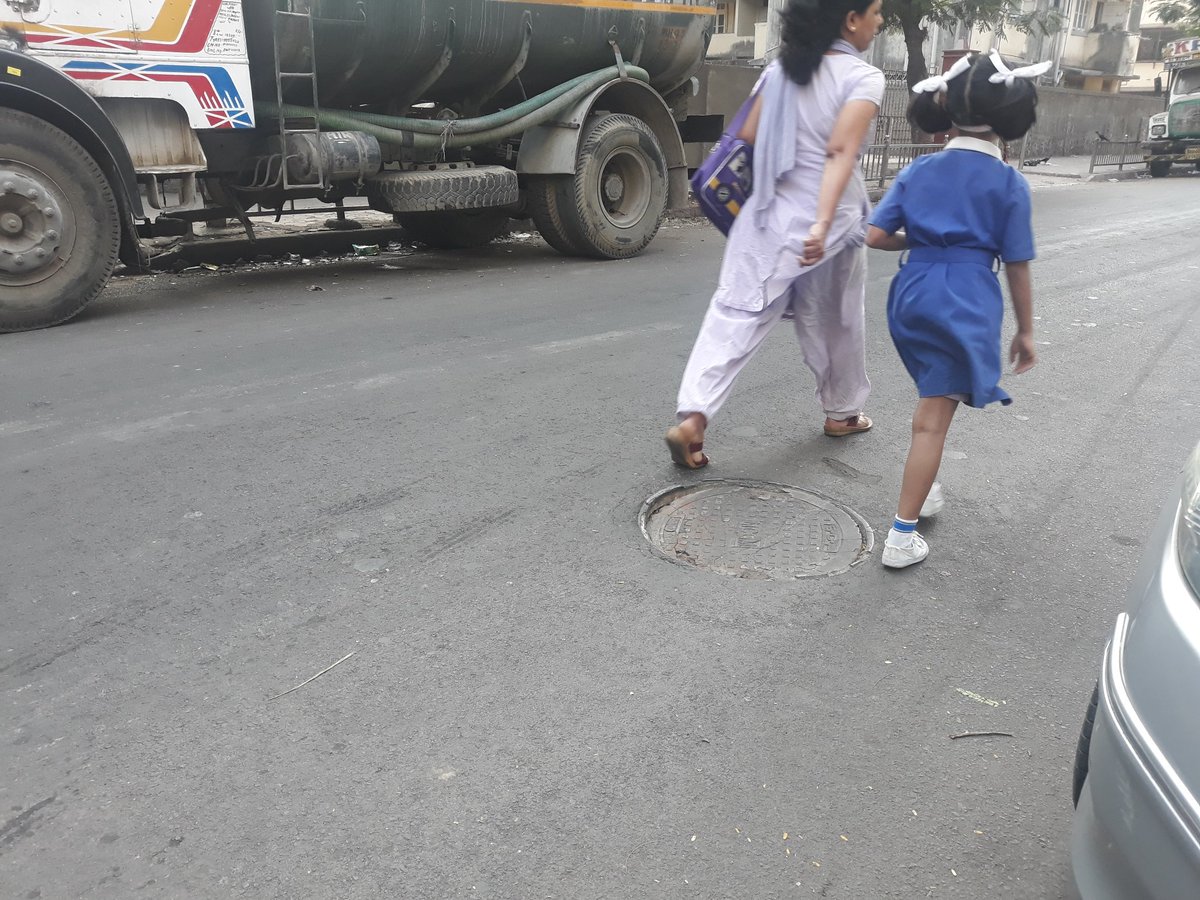 PotholeWarriors's tweet image. So much of Bad happening .. just Giving end Commuters pain over their existing pain on daily chorus of life.. 
 Thanx to all #alertCitizens for highlighting such apathy. Which may cause severe injury n accidents mostly due to open manholes &amp;amp; #Potholes 
Which is neglected 1yr abv