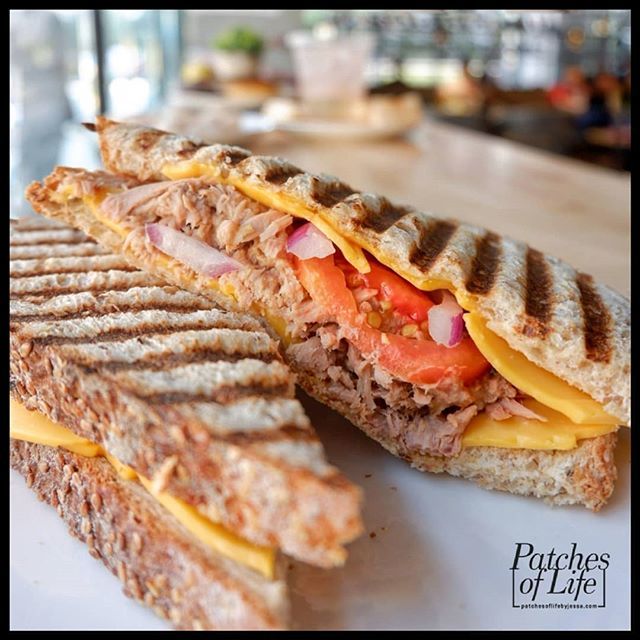 jessaacosta's tweet image. Tuna Melt Sandwich from Tim Hortons!! Chunky tuna filling will make you think if this is really a lighter option 😅 Available for a limited time only so go, try it now!
.
.
#TimHortons #TimHortonsPH @timhortonsphl #MakeYourDayGood #TunaMeltSandwich #P… ift.tt/2KfoC8z