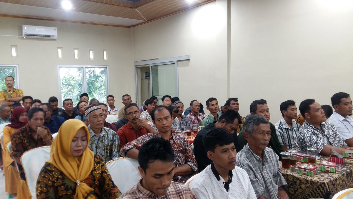Bu_Endang_Maria's tweet photo. Tumpas kekerasan seksual anak melalui Sosialisasi UU Perlindungan Anak. #KomisiVIII #DPRRI

@DPR_RI https://t.co/iwZd2bCJQp