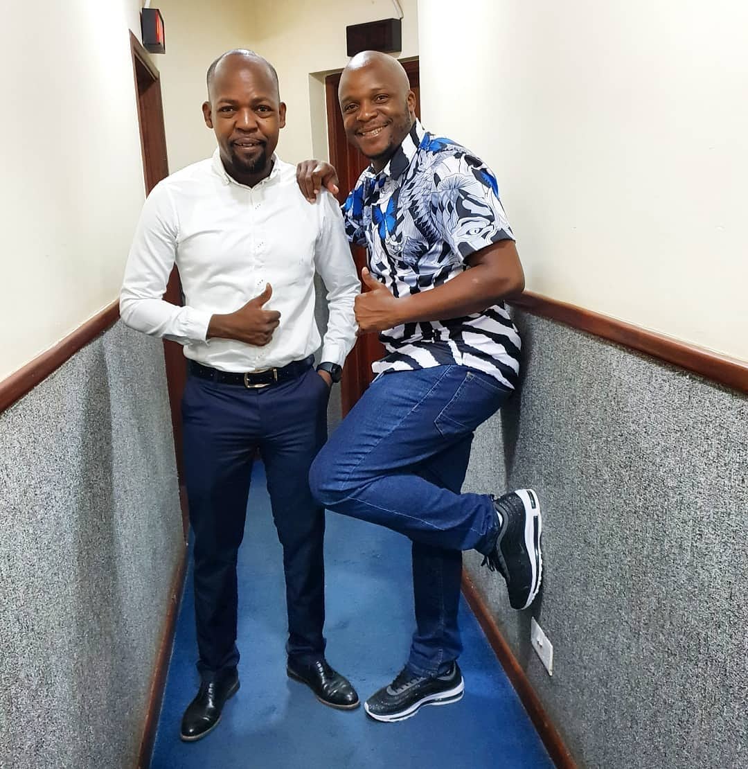Alex_Mwakideu's tweet photo. Rise n Shine! #AlexNaJalas We On!!! @milelefm .
Unaskiza ukiwa wapi??? https://t.co/xH6n6m23We