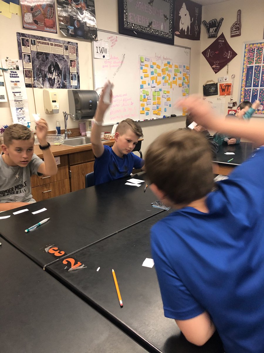 Lauriegillilan1's tweet photo. Students playing “slap down” while reviewing inherited traits.   #CISClassact https://t.co/yDaVkVzAMM