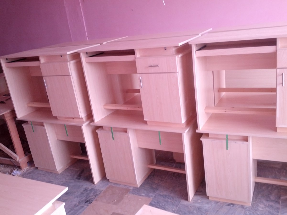 ZeeshanInterior's tweet photo. Leaner Workstation Table With Storage 

4 Person Seating @70,000 Only 

#ZEEIF Pakistan
office@zeeif.com
03015130504 https://t.co/Cc41oX3O2k