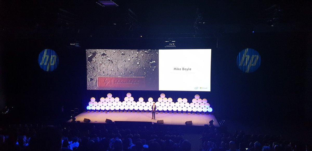PhilPtw's tweet photo. #hpEvolution2019  #HPEvolution 
Mike Boyle's keynote opening. As in opening eyes and minds. HP Evolution 2019. https://t.co/r2cQzZxqfF