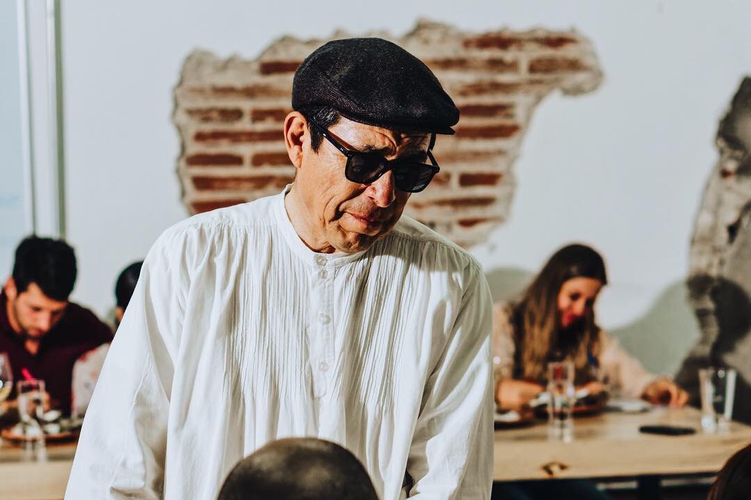 Esto fue la cata horizontal de ostiones, de la costa de California y el Mar de Cortés, guiada por Ezequiel Hugo en el marco del #FestivalDelChefSonora 2019 

#soloparaservir <a href="/FundacionGanfer/">Fundación Ganfer</a>