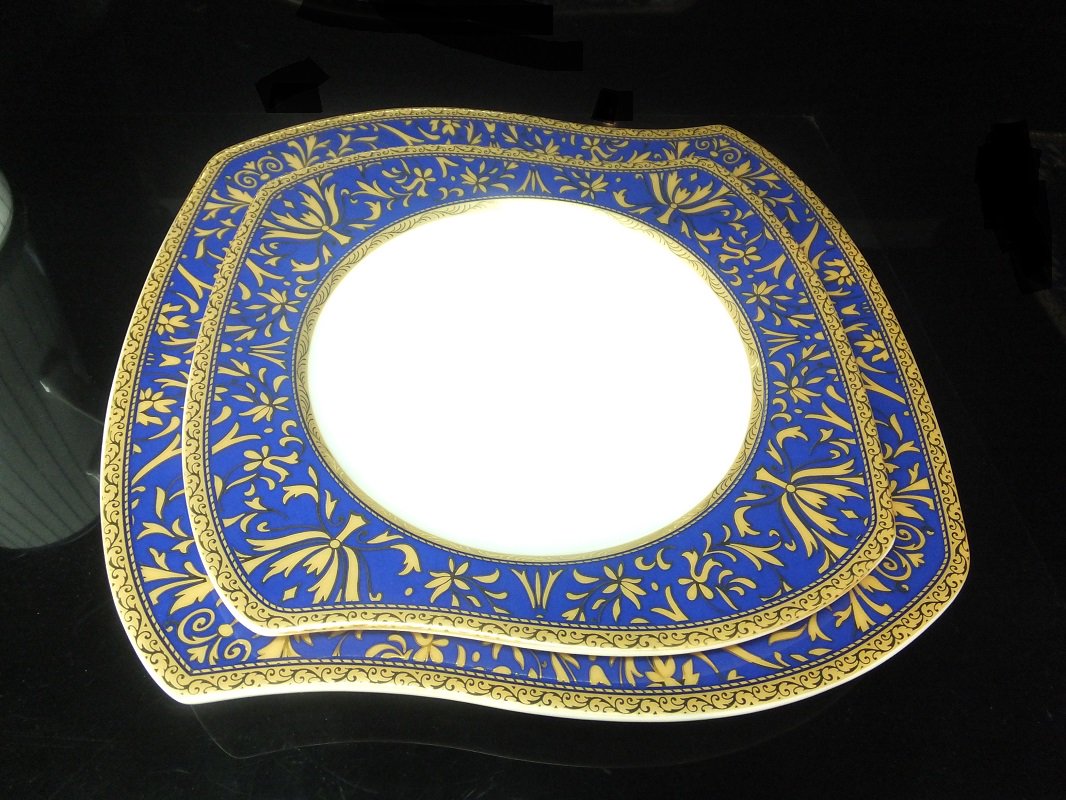 💫Marie Christine 💫 Fashion Variation of the Seating Plate with Cobalt -Gold - Decoration 💫 The red-gold variant is already known.💫 For Interior Design &amp; hotels &amp; retails
.
#decor #interior #interiors #interiordesign #interiordecor #tabledecor #timelessdecor