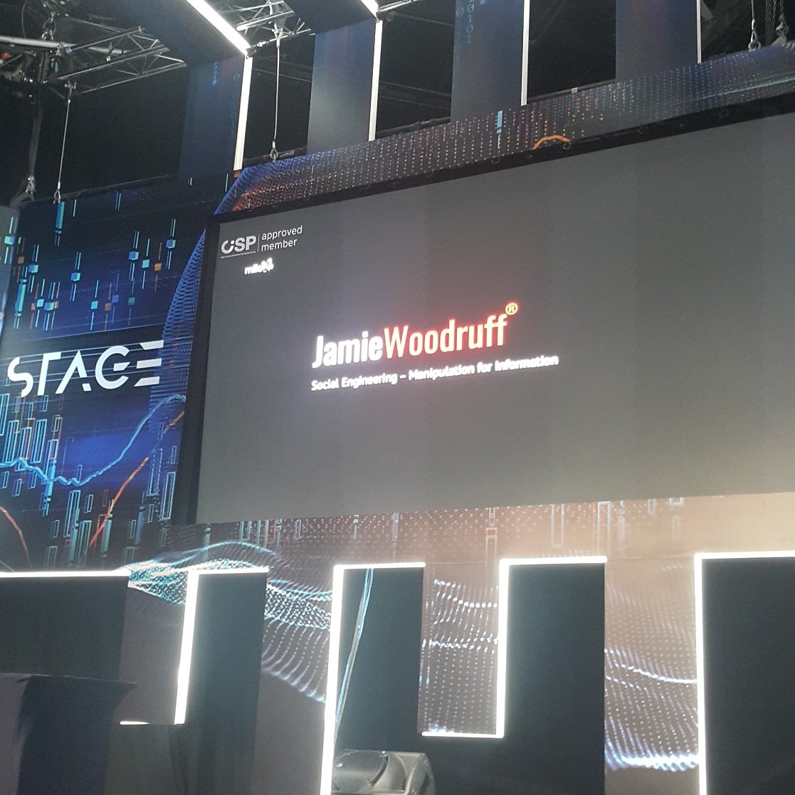 CryptedSystems's tweet image. #gisec2019 #summit amazing #dark_stage  speakers and guests, well done