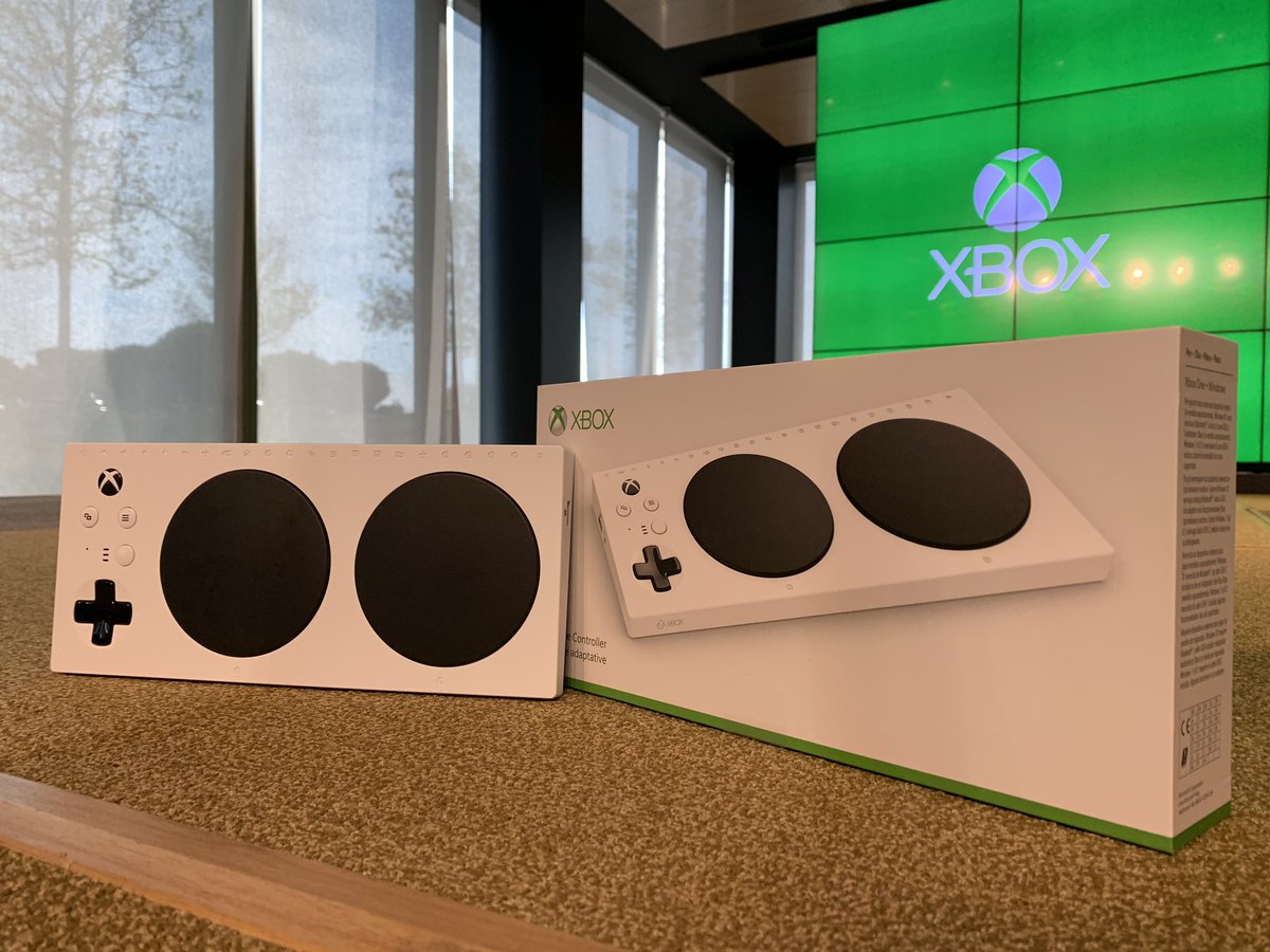 Xbox_Spain's tweet image. Hoy presentamos el #XboxAdaptiveController. Cuando todos jugamos, todos ganamos.