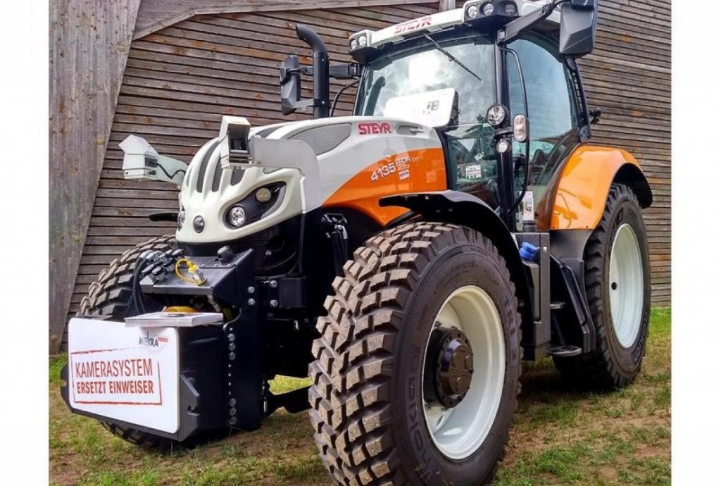 Agroportal24h's tweet photo. Unikátní kamerový systém minimalizuje mrtvé úhly a sleduje dění kolem traktoru
Více na https://t.co/dGu6W62eeP https://t.co/fR6kPEozts