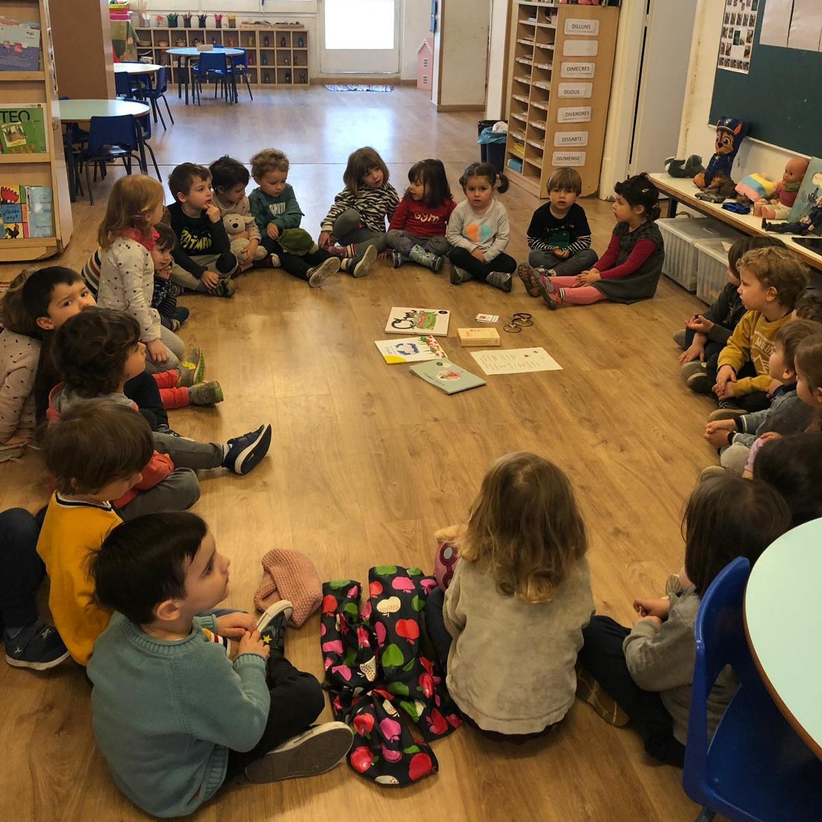 NouPatufet's tweet image. Setmana de la Salut a Infantil. Avui comença el Dia #Zen: ioga,  mindfulness, molta calma i energia positva.
#ProgramaSI #SalutIntegral #NouPatufet #FundacioSHE