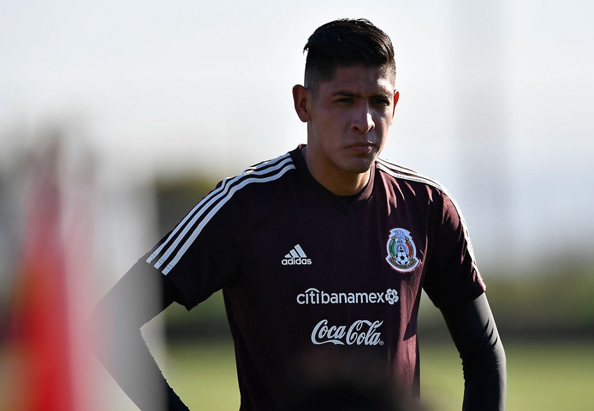 Edson Álvarez se acerca a la Eredivisie de Holanda