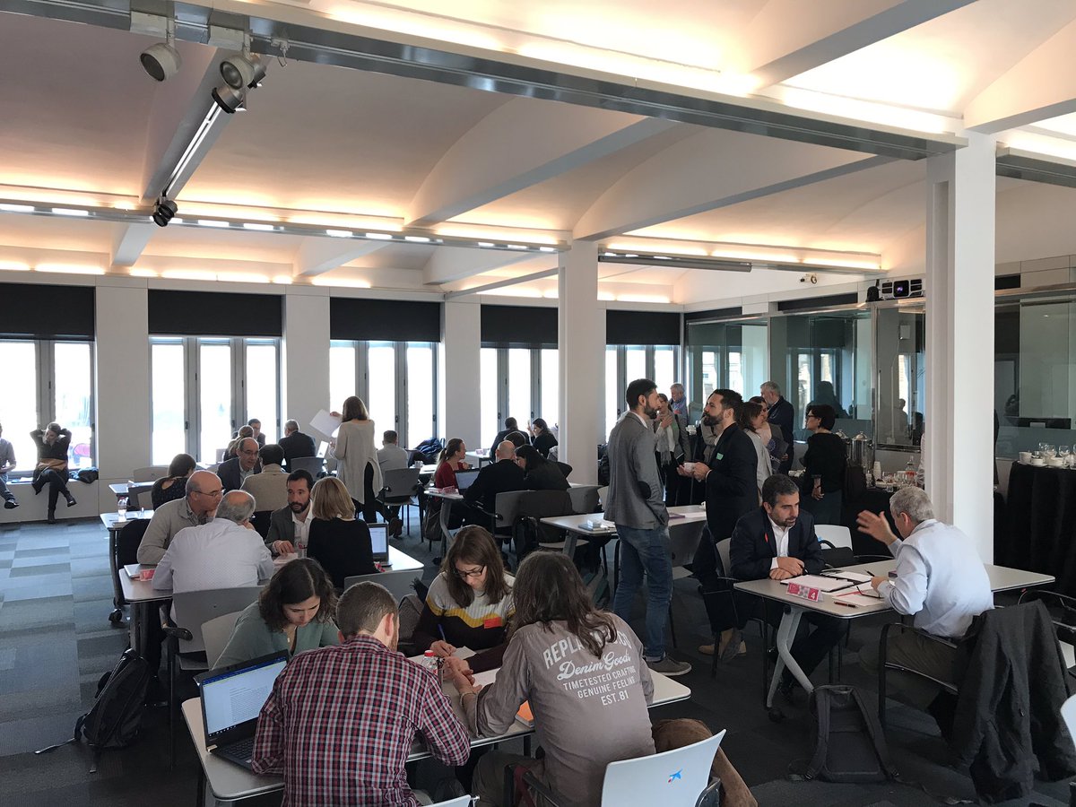 Asderco's tweet photo. Participando en el #openinnovationforum buscando colaboraciones para llevar nuevos proyectos de I+D en #dermatologia al mercado https://t.co/v2fwllgcHl