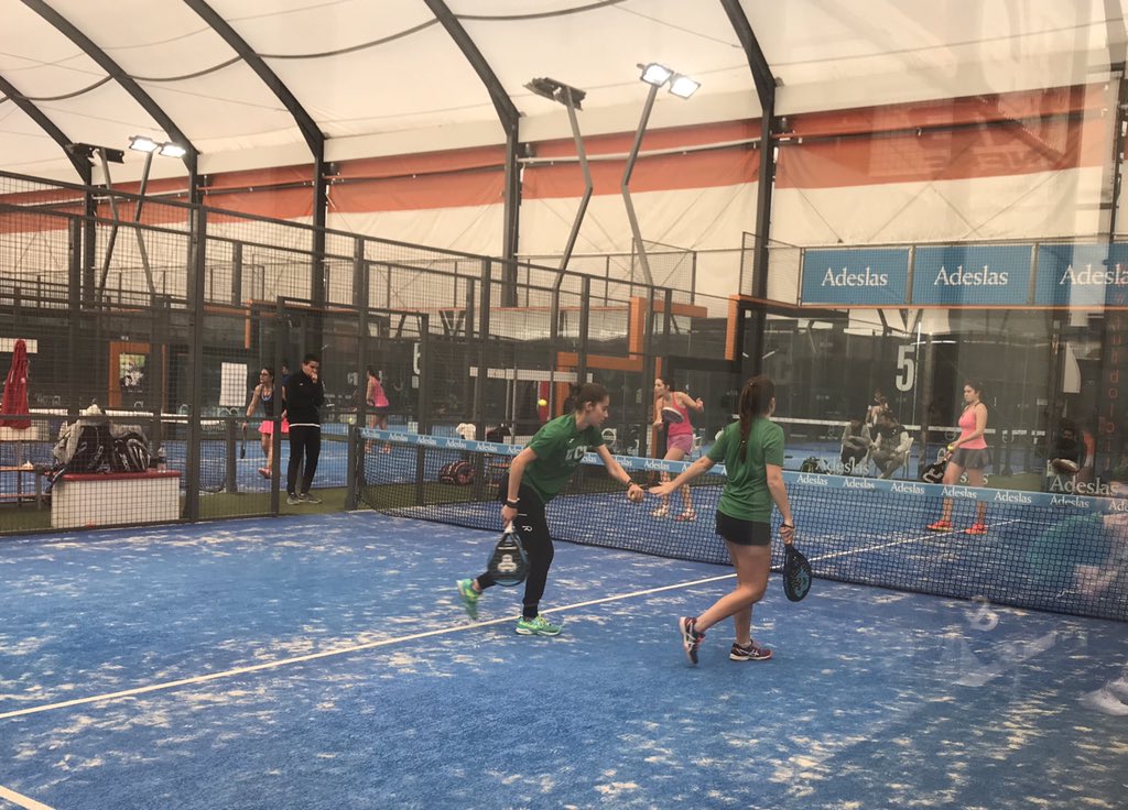 safd_ucv's tweet photo. #CEUPadel las chicas ganan 6/3 el primer set contra la Universidad de Girona💪🏽 @UCV_es https://t.co/q37AXZ5lnr