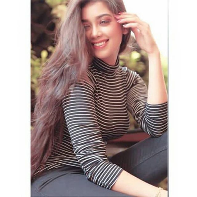 Merry55438701's tweet photo. Princess @diganganasuryavanshi 😍😘💕💕💕 #diganganasuryavanshi #muchlove #missusomuch #hippie https://t.co/GI9V1Nopyv https://t.co/8zqLSId3LG