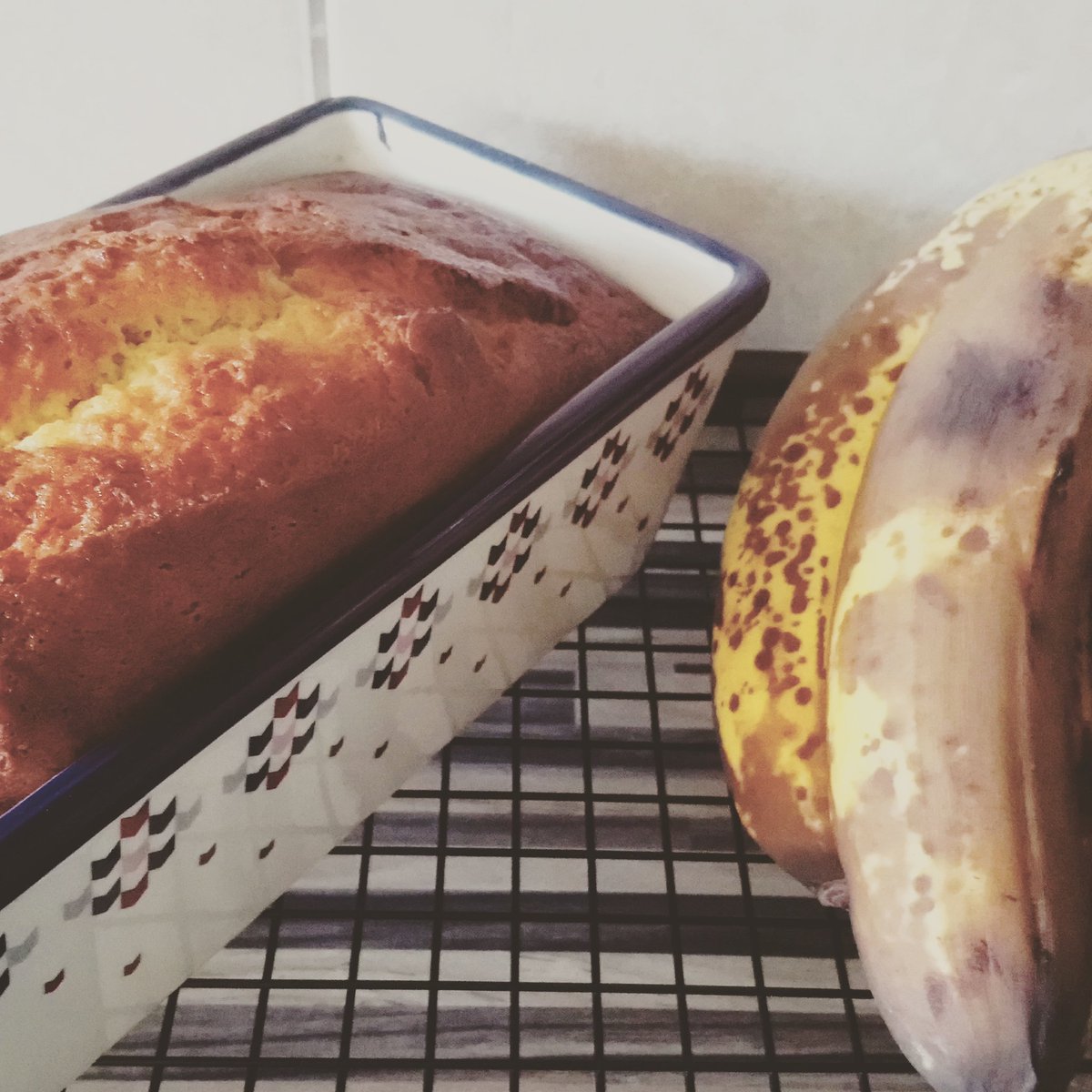 WoBoG1's tweet photo. First of four banana loaves to bake today, so this one is for WoBoG!

#boardgames #WoBoG #worcesterboardgamers #boardgamesandbaking #bananaloaf @WoBoG1 @TheKingCharles2 https://t.co/9LqTzd8hFQ