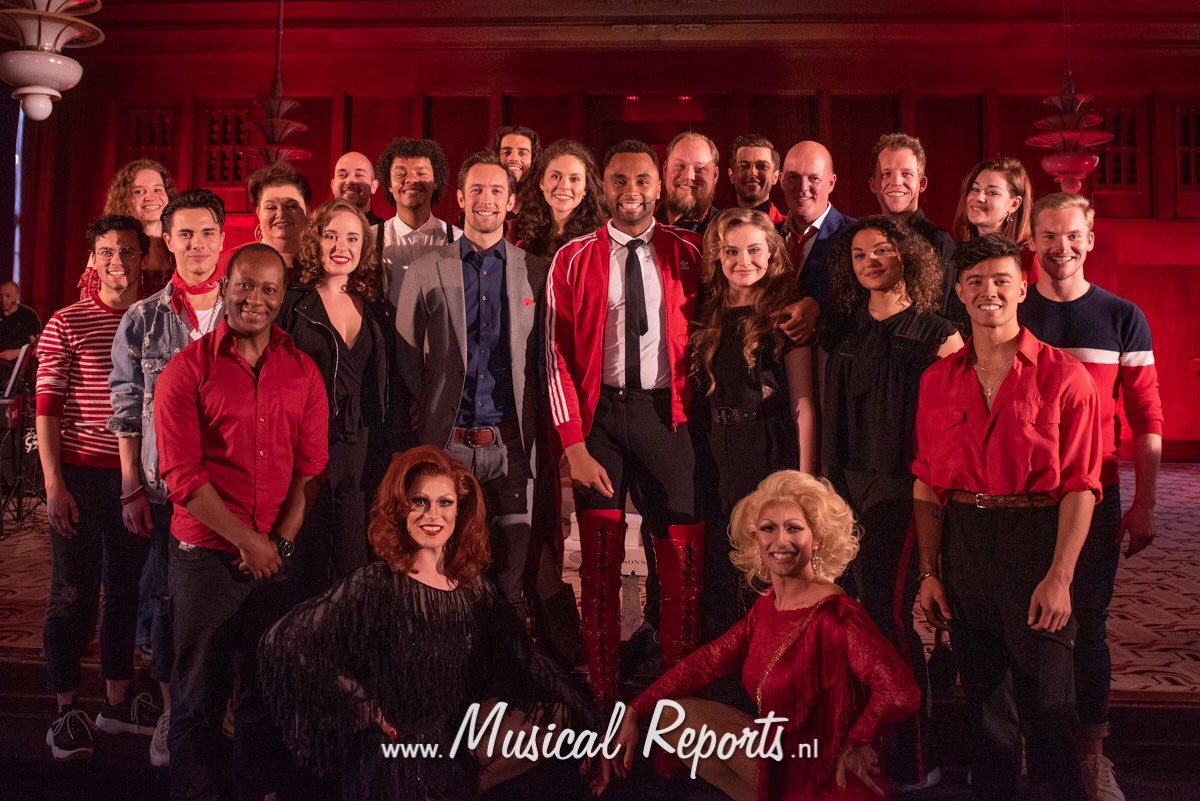 MusicalReports's tweet image. Afgelopen maandag had een groot aantal pers zich verzameld in hotel The Grand in Amsterdam voor de perspresentatie van de nieuwe musical Kinky Boots! Check ons bericht voor meer foto's!

musicalreports.nl/2019/04/03/26-…