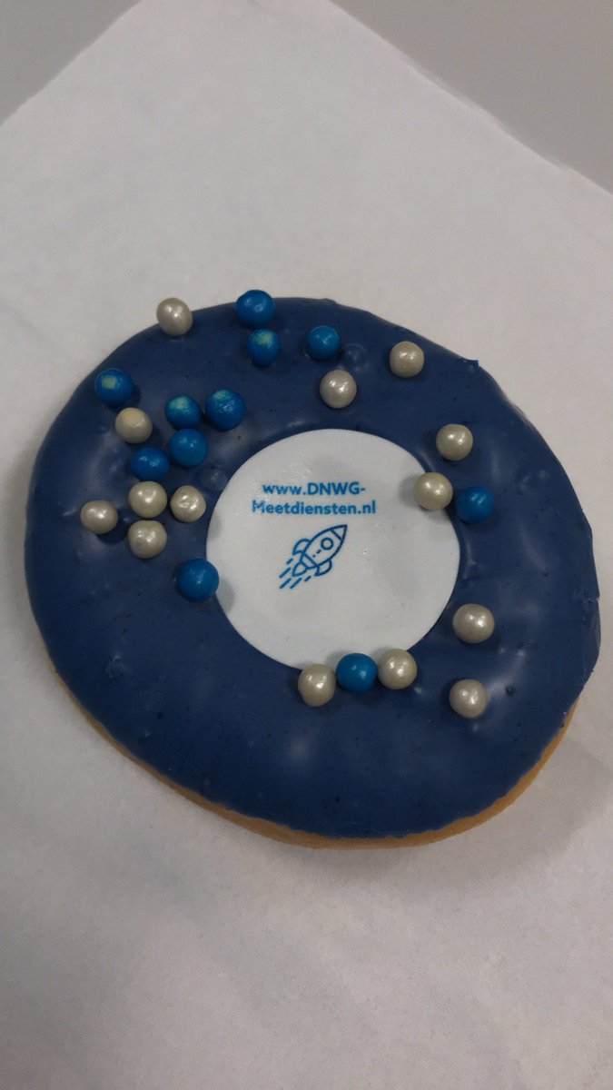 De nieuwe website dnwg-meetdiensten.nl is vanaf 2 april in de lucht. En dat vierden wij hier met een heerlijke donut die we van <a href="/nedbase/">Nedbase</a> kregen!