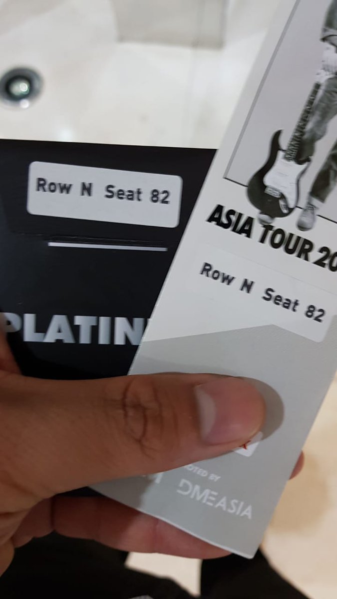 limsteven87's tweet photo. WTS 
1 tiket John Mayer Platinum Seat N

Wristband dan RFID uda ready 
COD
DM atau WA 08116121196

#JOHNMAYERJKT 
#JohnMayerjakarta
#jualtiketjohnmayer
#tiketjohnmayer https://t.co/qbgY0t7jzk