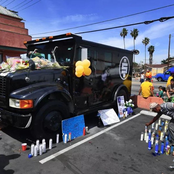 notoriousrob123's tweet photo. #RipNipseyHussle #RestInPower #Respect #MuchLove #LA #PutThemGunsDown #legend #Goat #NipseyHussle #Oneluv https://t.co/VaMOEjKPEn