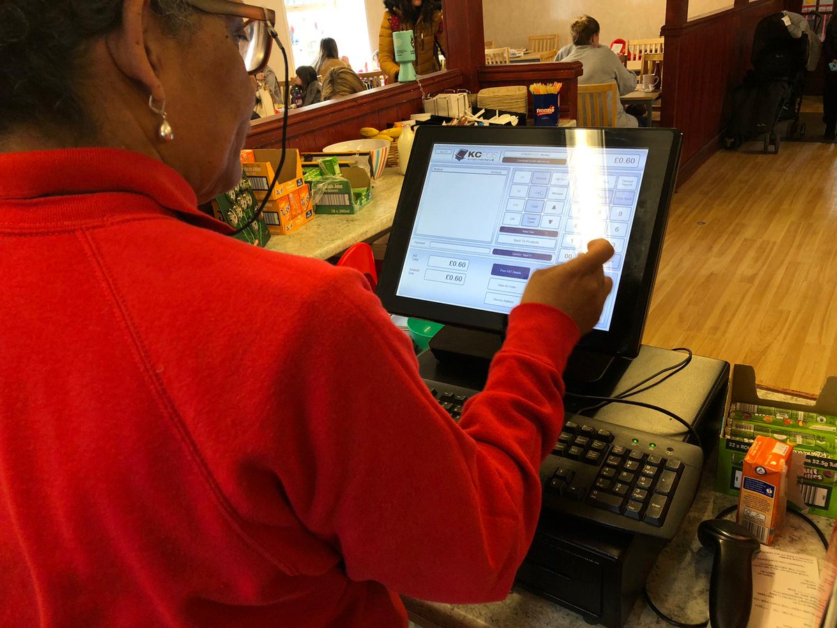 KAMComputers's tweet image. Here's an exclusive sneak peek of our latest #KCPOS Case Study. 

Thank you to @Smithillsfarm for speaking about your journey with #KCPOS and thanks to Phil @BigFatPigeon for filming!

All will be revealed soon!

#EPOS #CaseStudy #KCSolutions #Customer #Testimonial