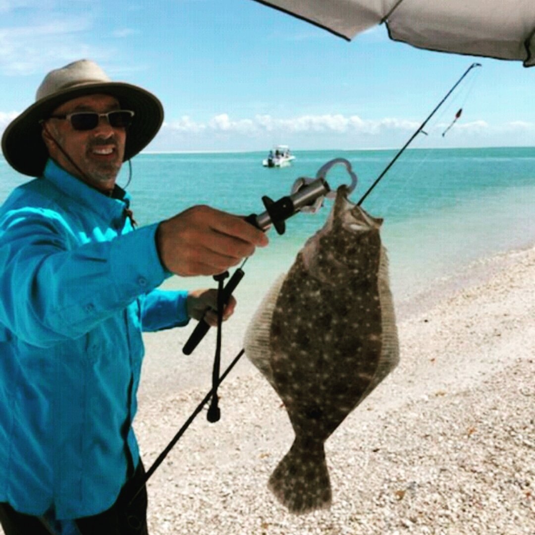 NutsOverFish's tweet image. Don't "flounder"... eating healthy never tasted so insanely delicious! 
Eating 3 to 4 severings of fish a week is a healthy bonus you can't live without! 
Serve your fish.. topped with Nuts Over Fish, and you won't want to live without it!
#nutsoverfish #eatmorefish #hearthealthy