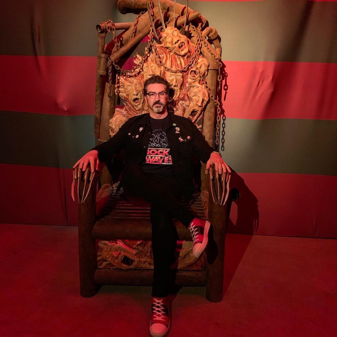 _RyanTurek's tweet photo. Got into some shenanigans at the @ILikeScaryMovie experience tonight! https://t.co/9YYlUBMx3Y
