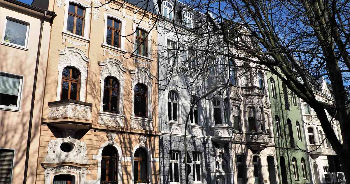 Leidet ihr auch unter den hohen Mieten? Die neuste Studie belegt, dass die Mietbelastung ist in Neuss am höchsten ist. Mehr hierzu findet ihr hier: bit.ly/MietbelastungN… 
#lagerbox #mietbelastung #GibDenDingenEinZuhause #neuss