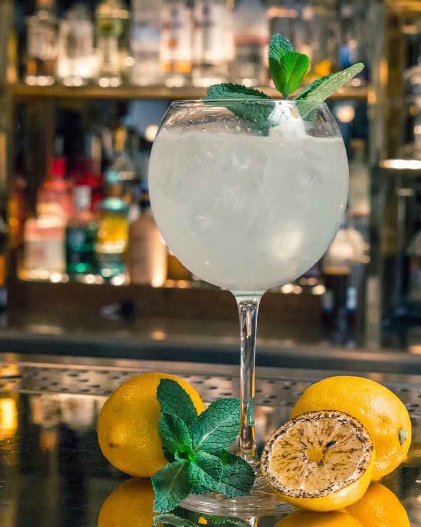 BrownsBHam's tweet photo. Try out cocktail offer for £4.95 allfay Monday to Friday #bullringoffers #birmingham #cocktailoffers #bullring https://t.co/hNeDR5hYWb