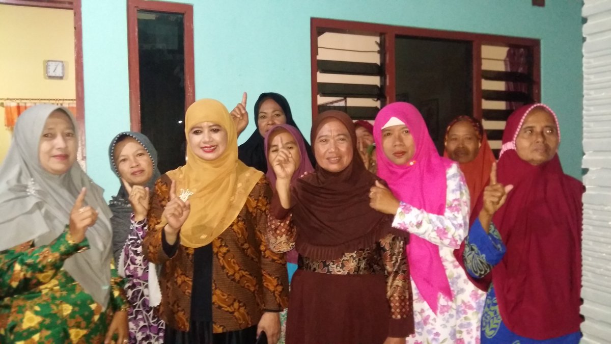 Bu_Endang_Maria's tweet photo. Kampanye dialogis dan tatap muka dengan konstituen. https://t.co/7FGSMQUUDw