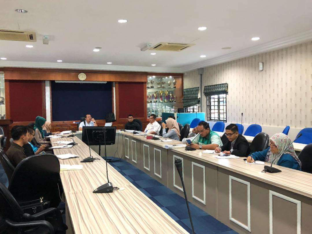 Menghadiri Mesy. penyelarasan naiktaraf bangunan dan asrama KEJORA di JKR (D) Kota Tinggi
<a href="/JKR_CKMJohor/">JKR CKM Johor</a>