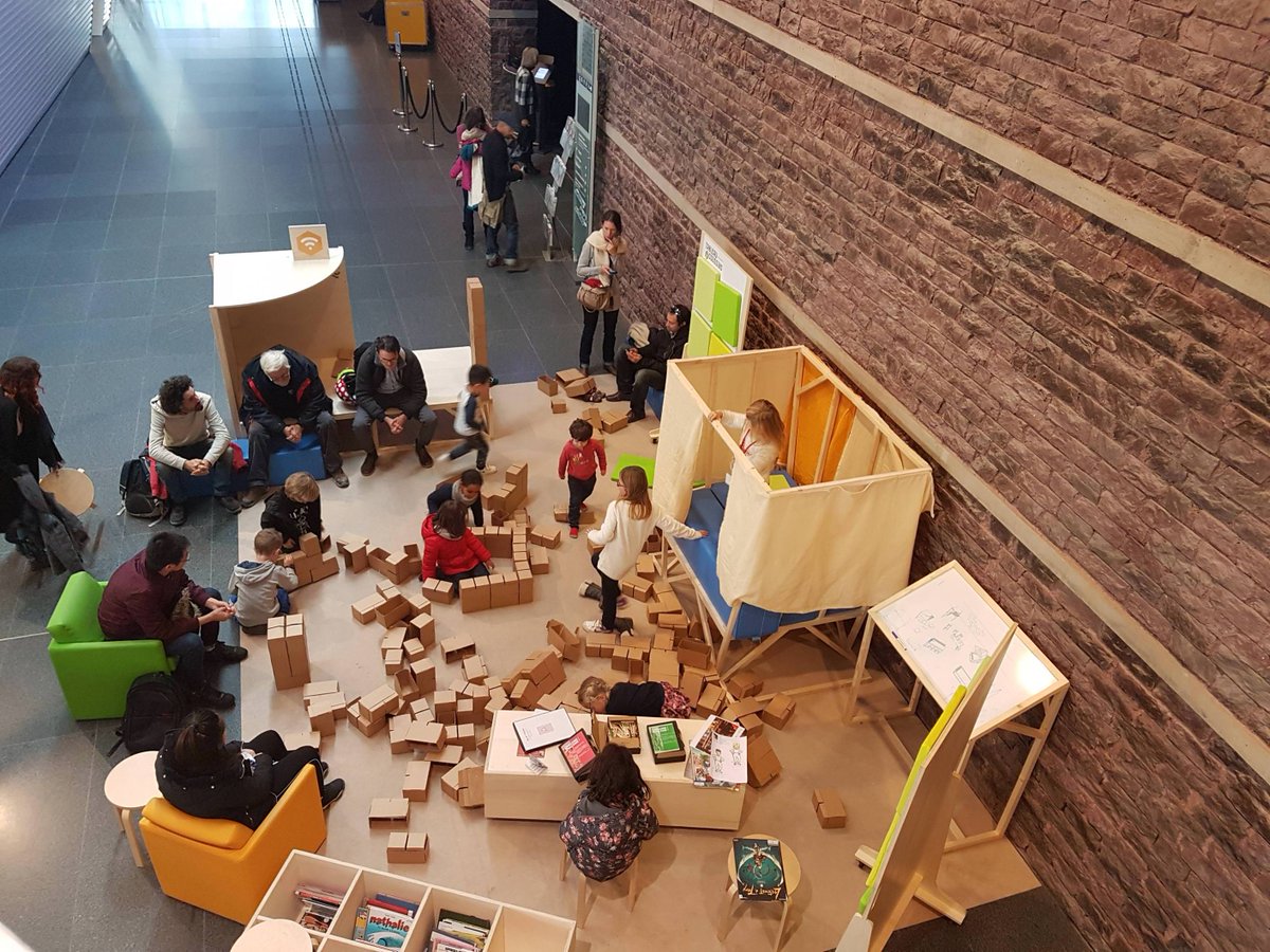 Accueillir les publics. Expérimentations et leçons apprises
Cette année nous avons fait plusieurs cycles de tests avec le projet #Terrainsdejeux aux <a href="/LesChampsLibres/">Les Champs Libres</a>. 
> Voici la documentation détaillée et libre (CC-BY-SA) hackmd.io/s/Syucs9L_7