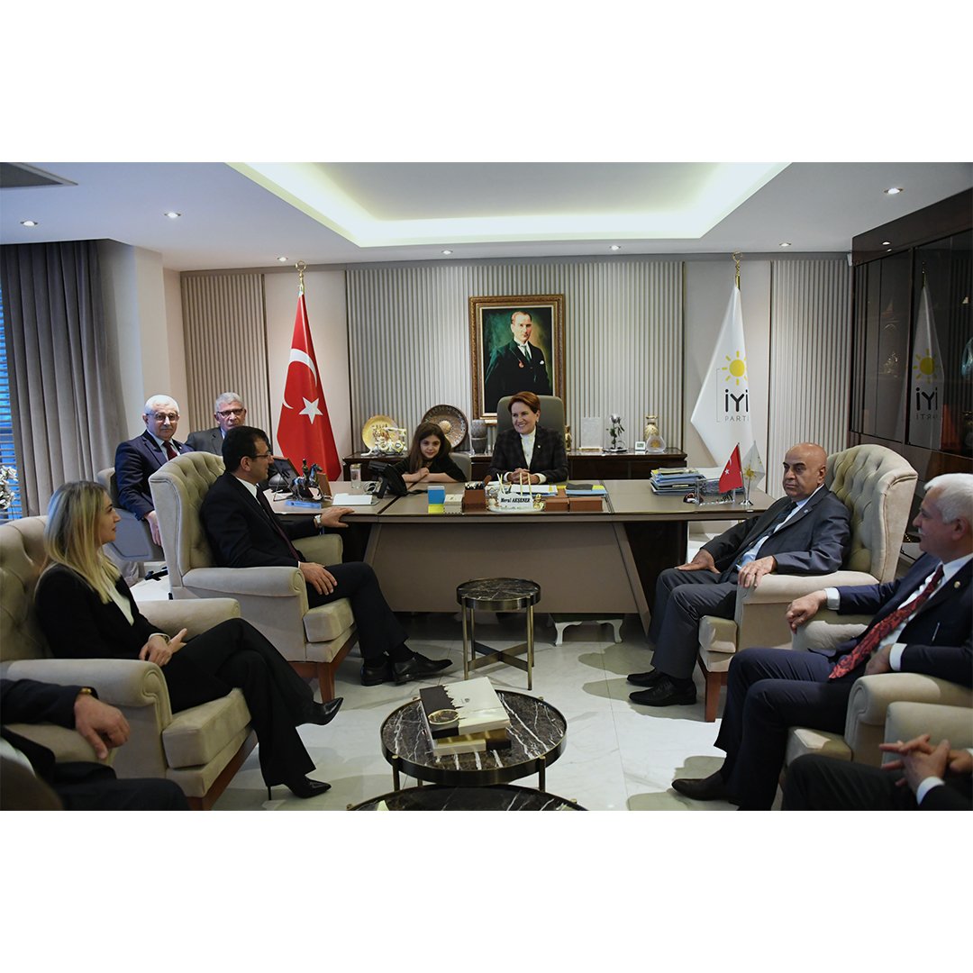 İstanbul Büyükşehir Belediye Başkanımız Sayın <a href="/ekrem_imamoglu/">Ekrem İmamoğlu</a> kardeşim ve değerli ailesi ziyaretimize geldiler. 
Allah, başkanımızın yolunu açık eylesin. 
Milletimize ve memleketimize hayırlı olsun.