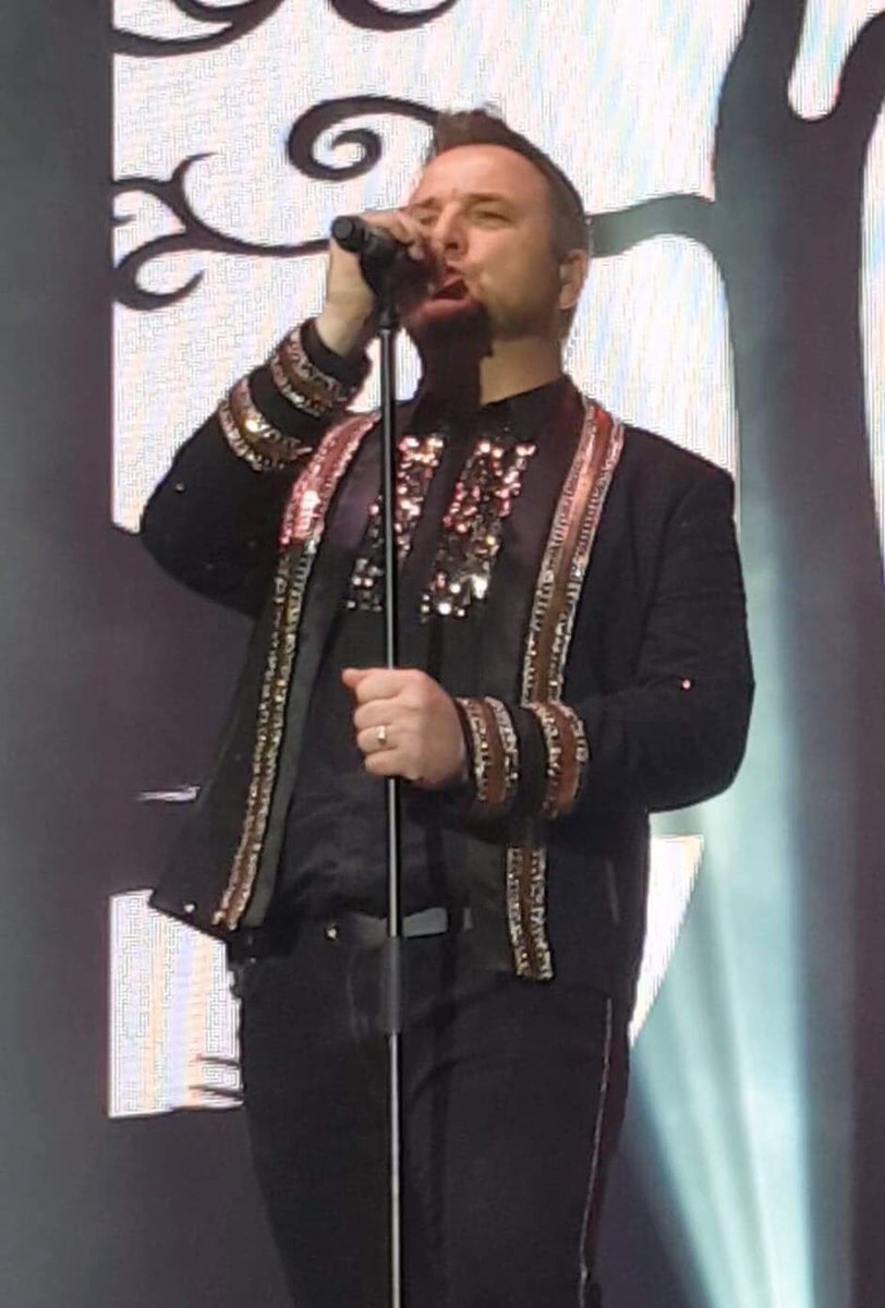 MikeysBZAngels's tweet photo. Thank you Mandi Parker for these gorgeous photos of Mikey taken at the show in Adelaide 😍 we’re glad you enjoyed the show! @MRMIKEYGRAHAM #mikeygraham #mikeysbzangels #bz25 #boyzone #boyzoneadelaide #boyzoneconcert #thankyouandgoodnight https://t.co/HwGosayz8g
