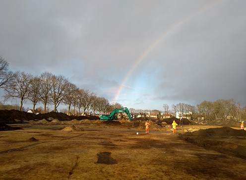 gem_putten's tweet photo. Vandaag dragen we de bouwgrond van het project #Rimpeler (fase 1) over aan de aannemers. Vanaf vrijdag start de bouw van de eerste woningen. De oplevering wordt verwacht in november 2019. https://t.co/cA9IPPEEDy https://t.co/oXMvxXS8rD