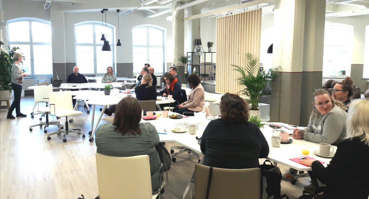 tretyollisyys's tweet photo. Hallinnon kehittämispäivä.  Historiaa huokuva ympäristö #Finlayson'illa inspiroi. Työn tekeminen näkyväksi. #Tampere #työllisyyspalvelut https://t.co/LNJseLPzfU