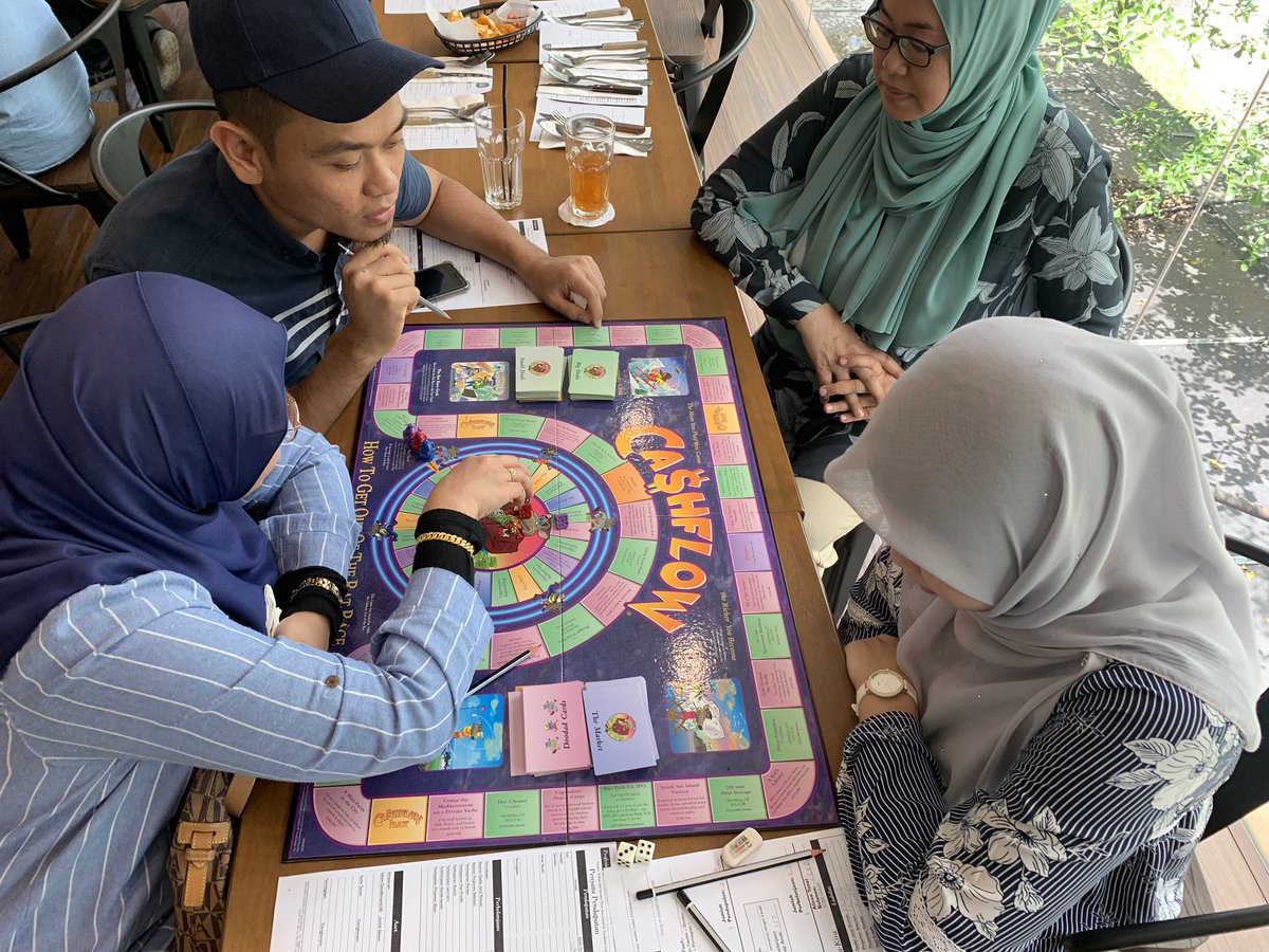 Edzahrin's tweet image. Client’s event. Building wealth thru learning.
#cashflow #selflearn