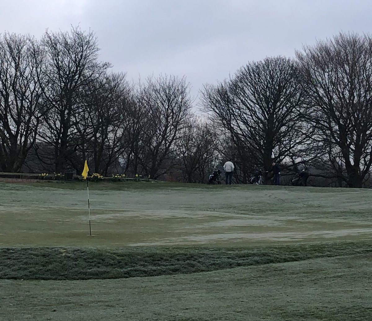 Stunning morning for golf here <a href="/MarlandGolf/">Marland Golf Course</a> first few groups heading out early ⛳️ Green staff out working hard with the bunkers already taking shape🏌️‍♂️ Looking forward to sneaking out there for a few holes myself at some point this year 😂 #Rochdale